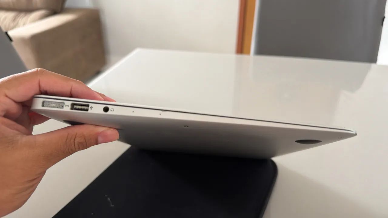 MacBookAir 2017年式 MacBook Air 2017 ainda vale a pena em 2022?