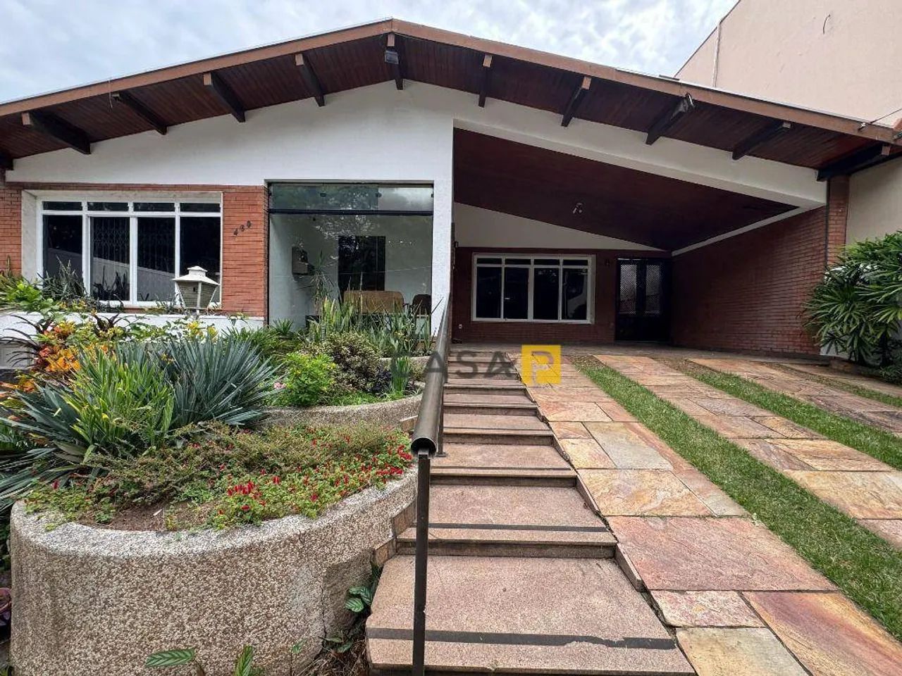 Casa para alugar, 294 m² por R$ 12.385,00/mês - Jardim Girassol - Americana/SP