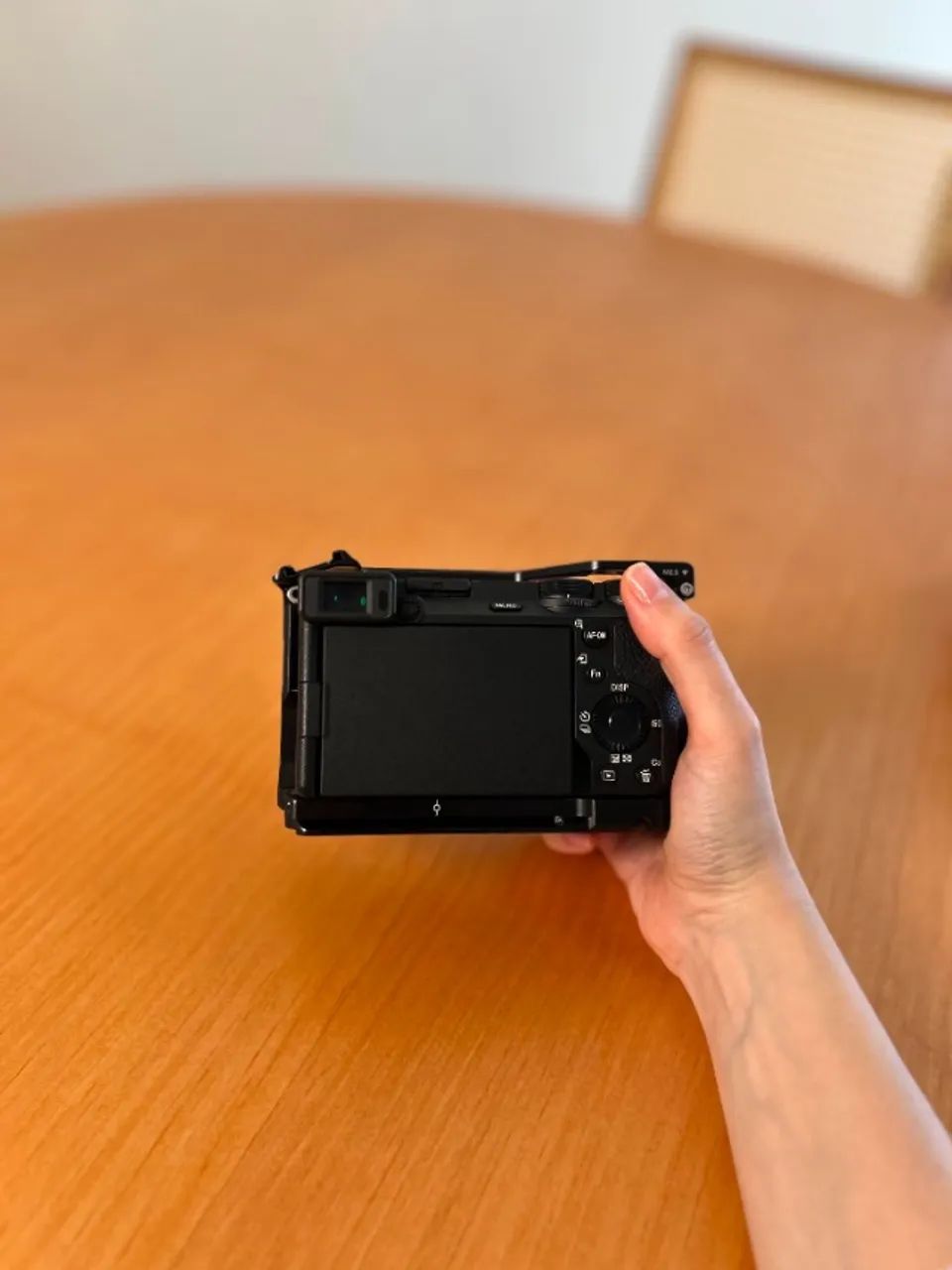 Câmera Sony A6700 + Cage Small Rig - Foto 5