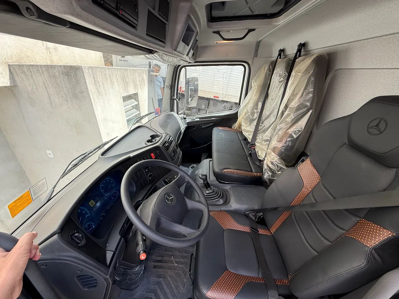 Mb atego 2426 0km  - Foto 4