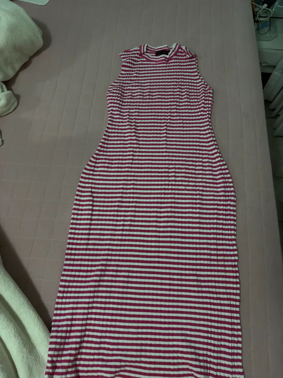 Vestido listrado c rosa 