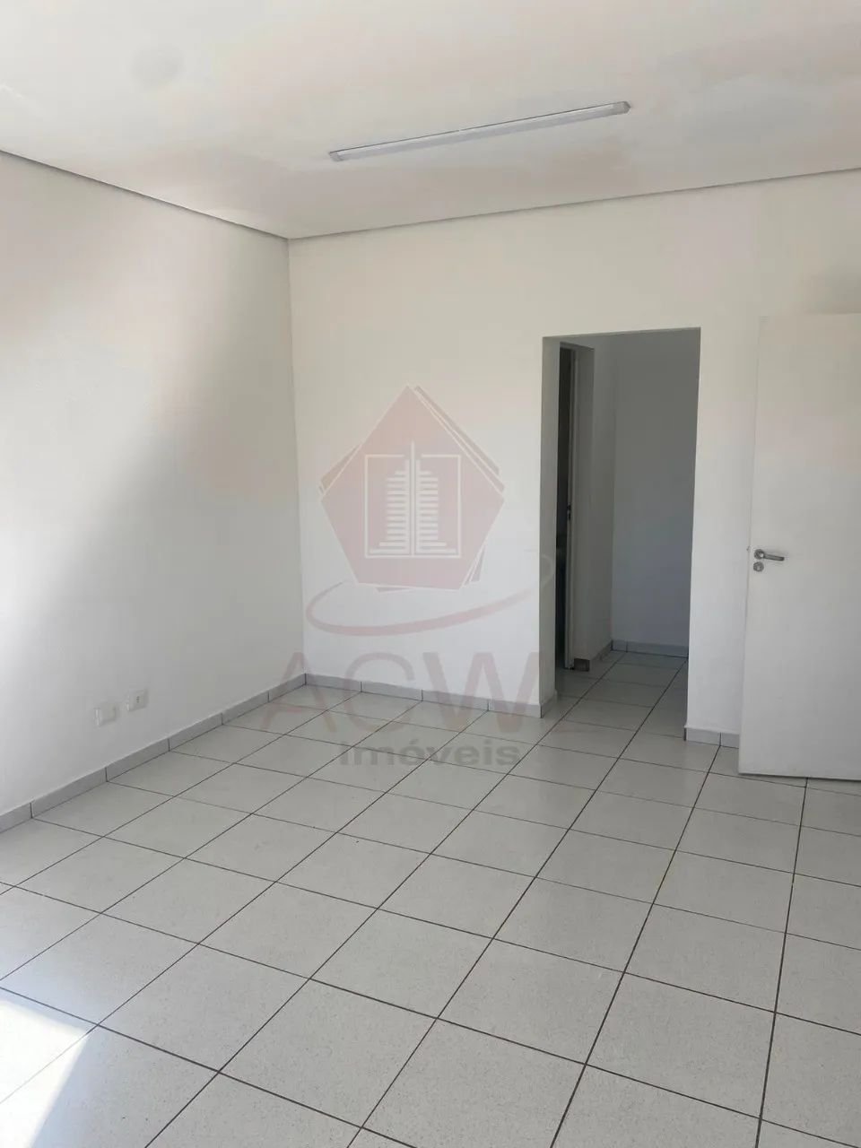 SALA COMERCIAL NO CENTRO COM 45M² DE 3 ESPAÇOS (1 COM AR CONDICIONADO), COPINHA E BANHEIRO - Foto 5