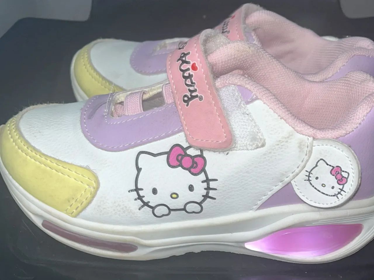 Par tênis infantil Hello Kitty - Foto 2