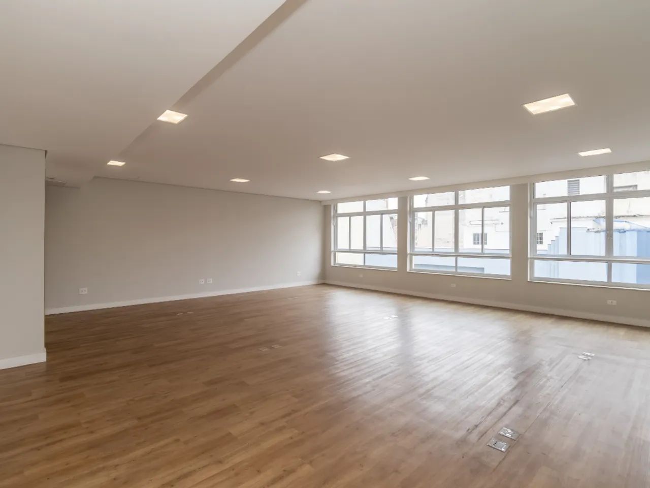 Conjunto comercial para venda em Sé, 150m²