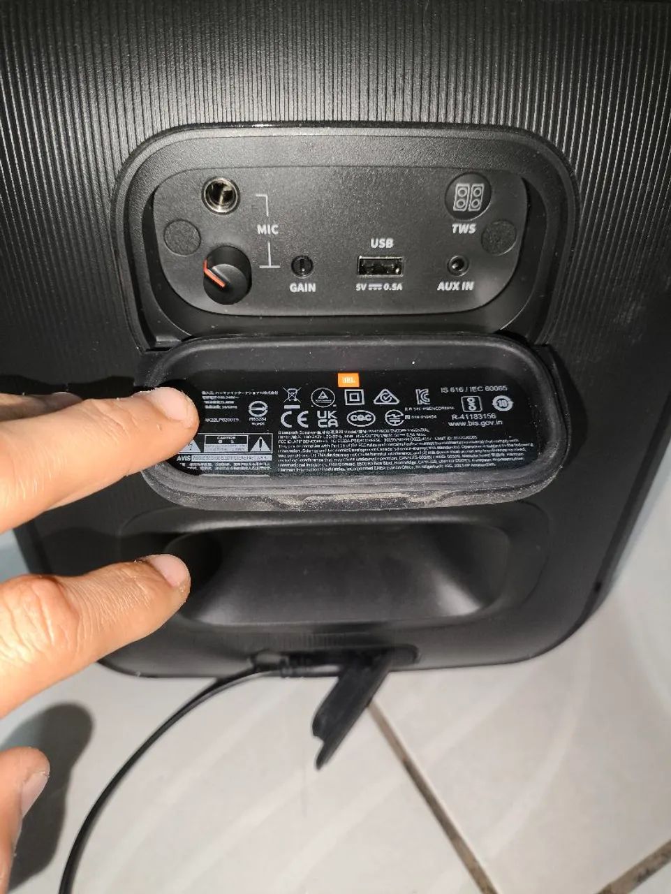 Caixa De Som Jbl Partybox Encore Essential Bluetooth 100w - Foto 2