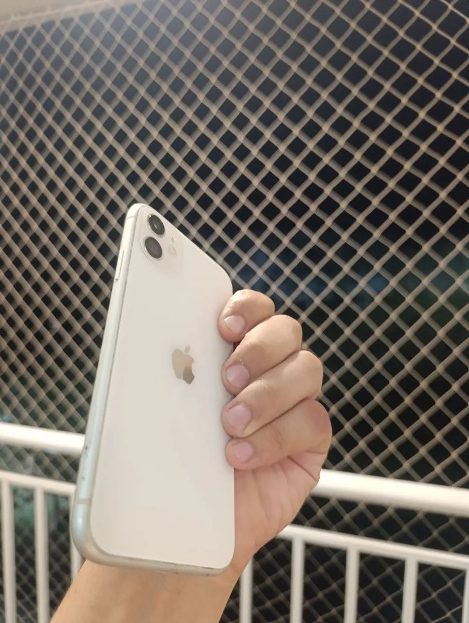 iPhone 11 -64 GB  - Foto 2