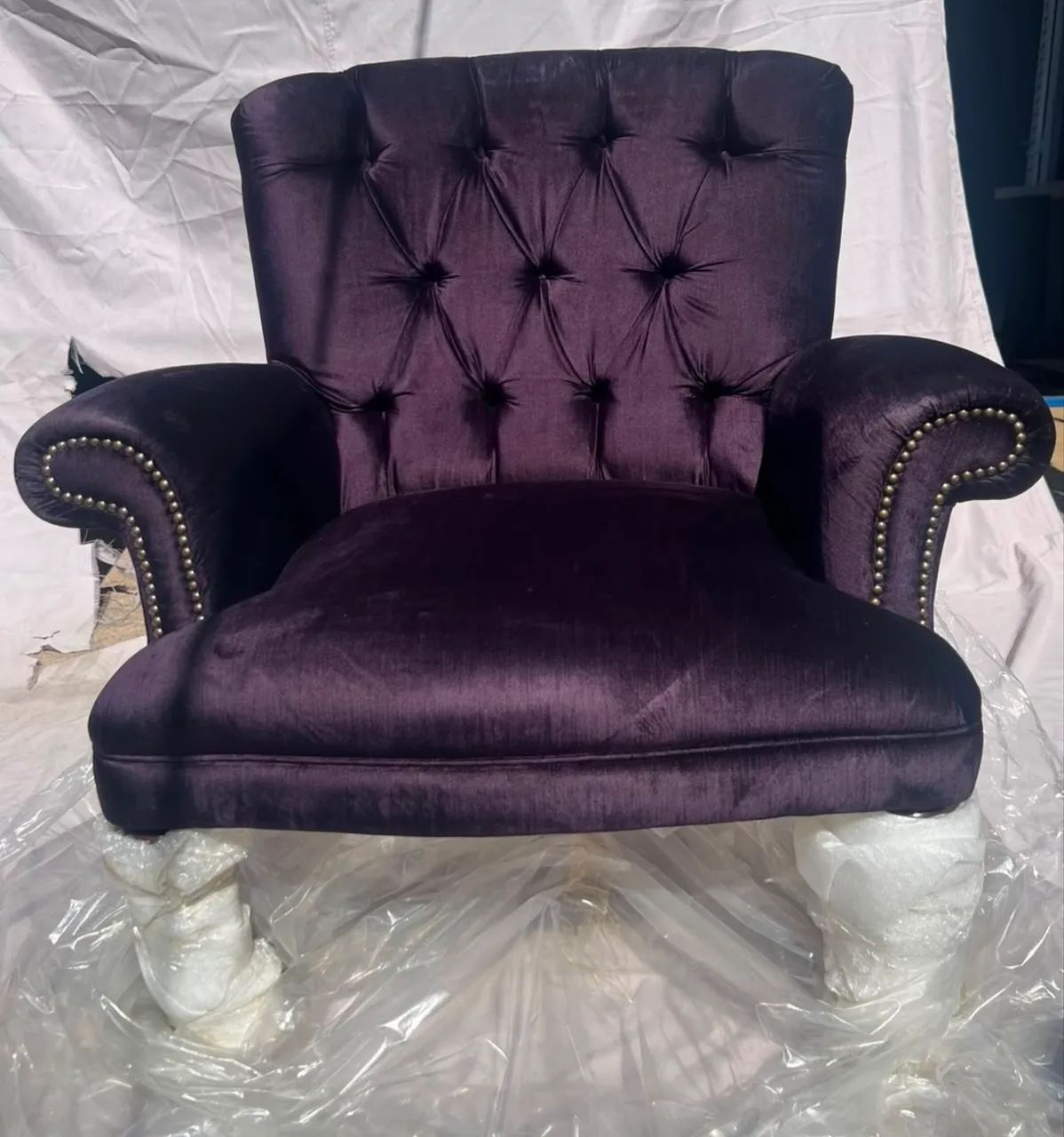 Poltrona Arttzzi Original em Veludo Preto | Nova | Alto Padrão | Embalada