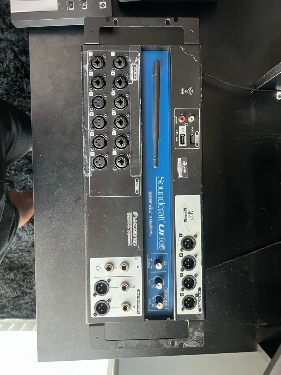 Mesa SoundCraft Ui16