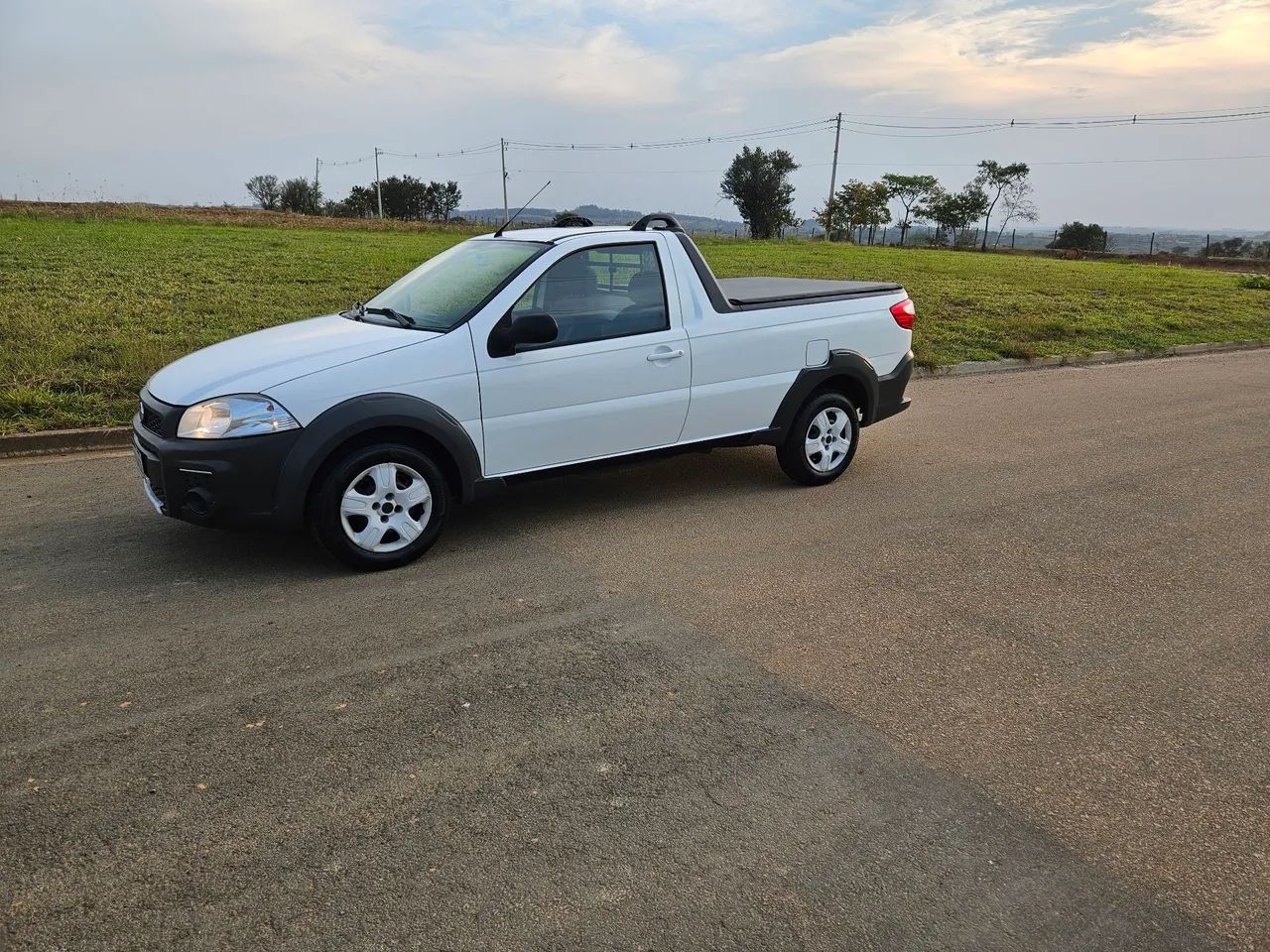 Fiat Strada Working Hard 1.4 Fire Flex 8V CS 2017 - Foto 2