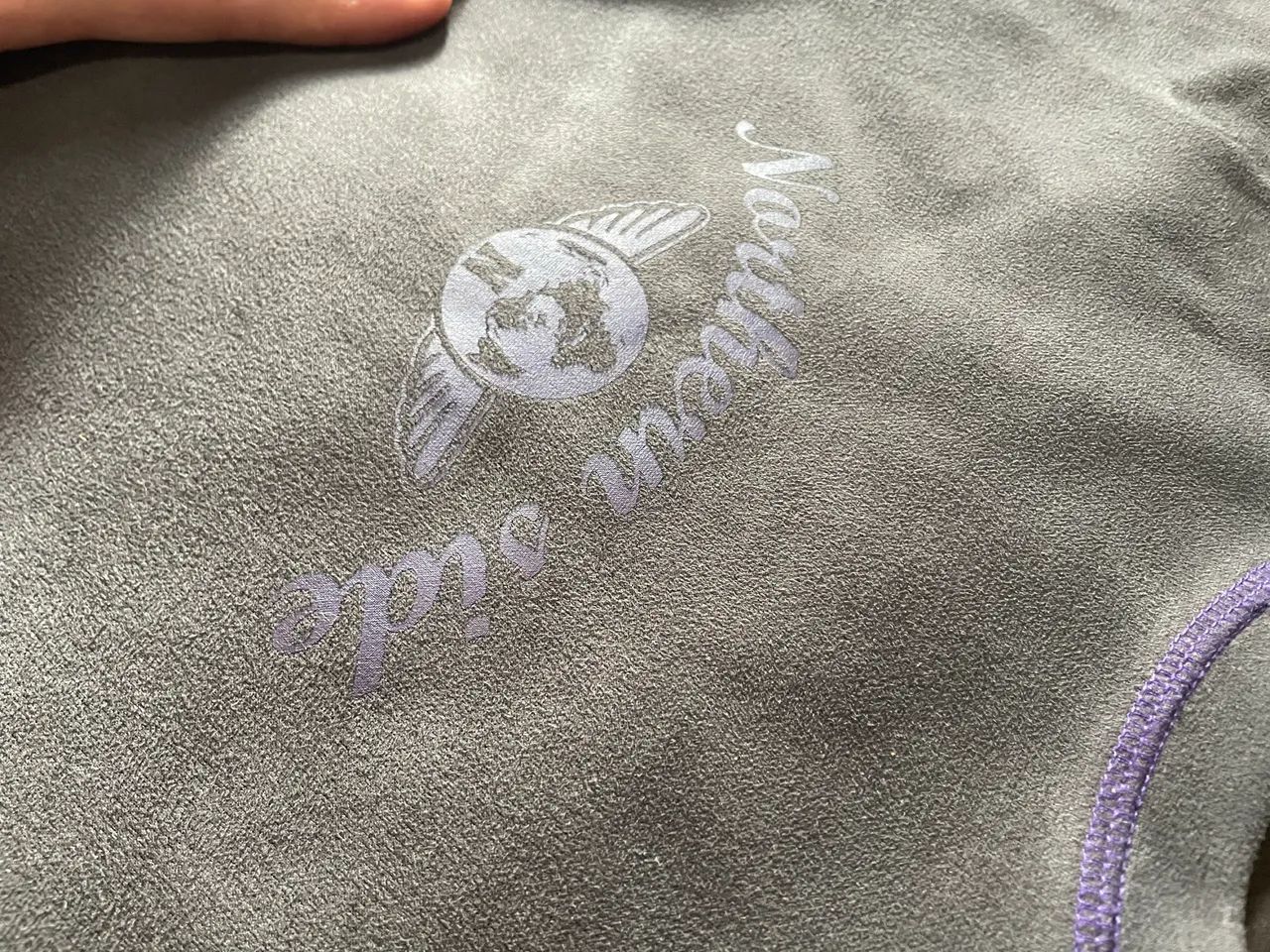Camiseta Camurça Cinza Roxa - Foto 3