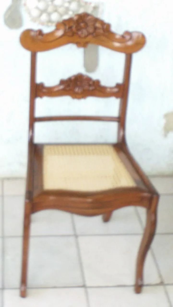 Cadeira talhada