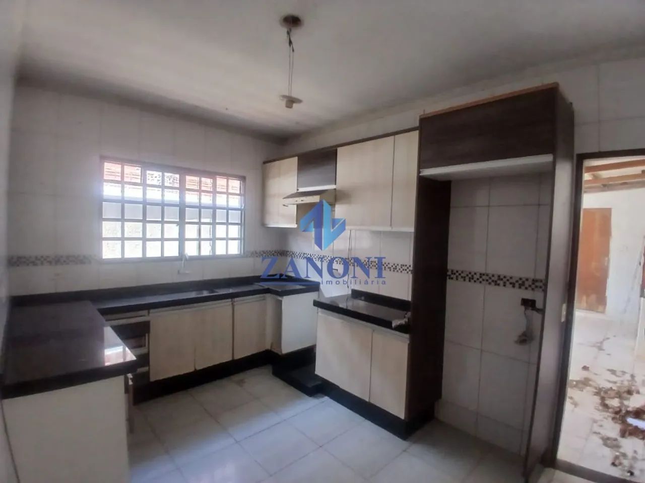 CASA COM 2 QUARTOS + EDÍCULA COM QUARTO E BANHEIRO CONFORTO E VERSATILIDADE - Foto 3