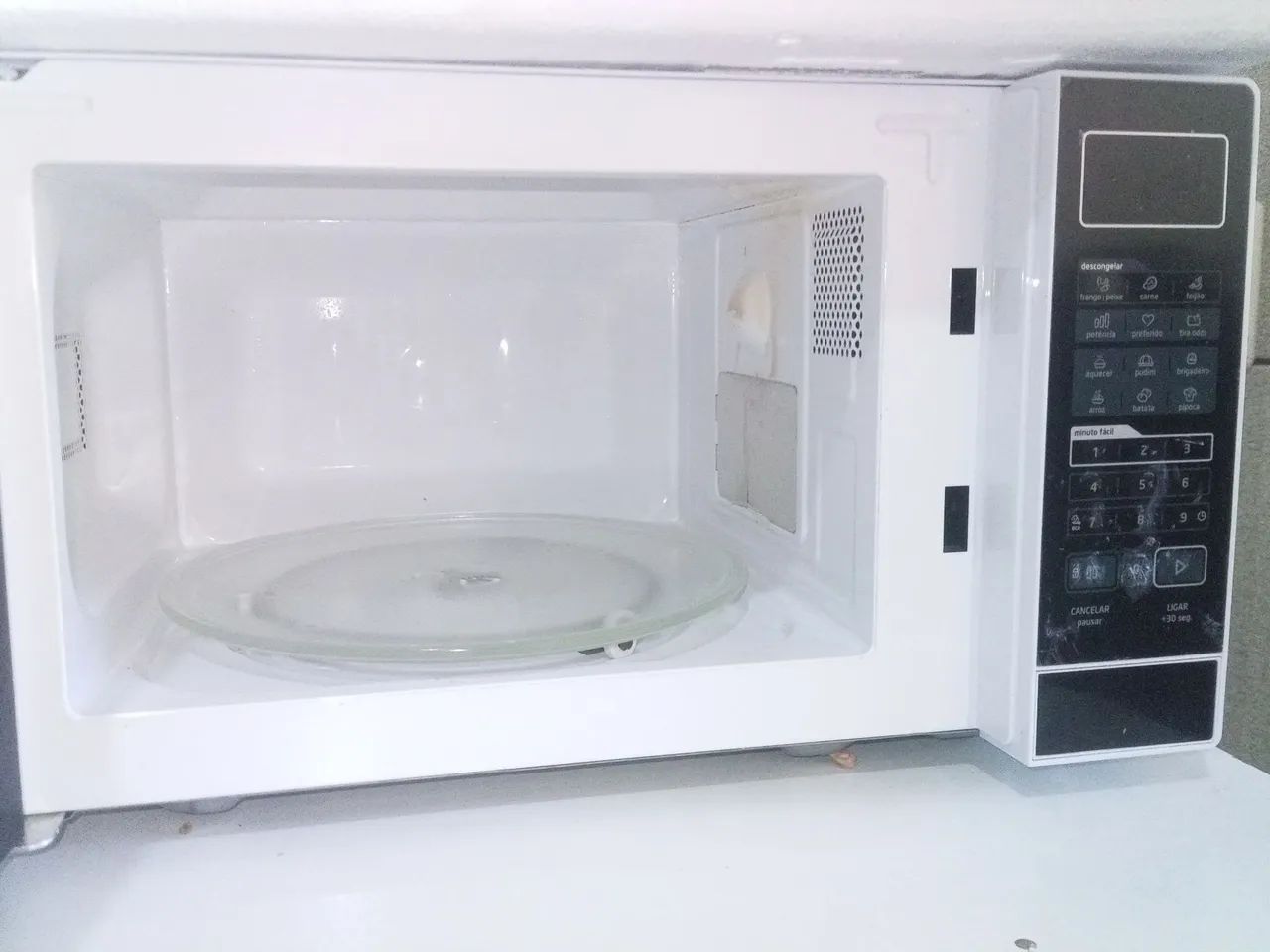 Microondas Midea 20L - Foto 3