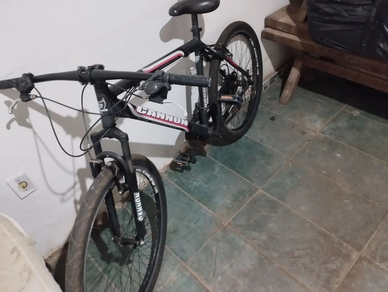 Bicicleta aro 26 com marcha  - Foto 3