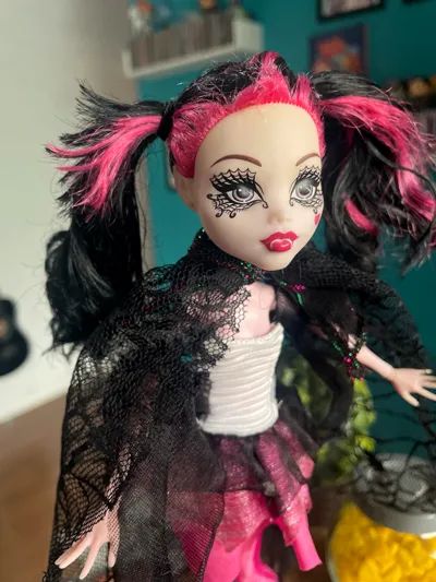 Boneca Monster High Draculaura da edição Ghouls Rule - Usada - Foto 2