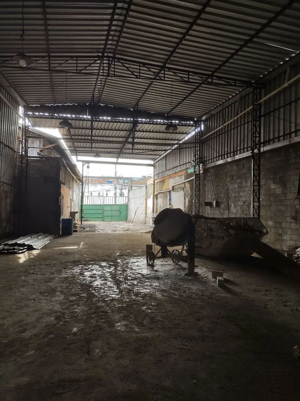 Aluga-se galpão comercial 600m2 fácil acesso à BR 116 - Foto 3