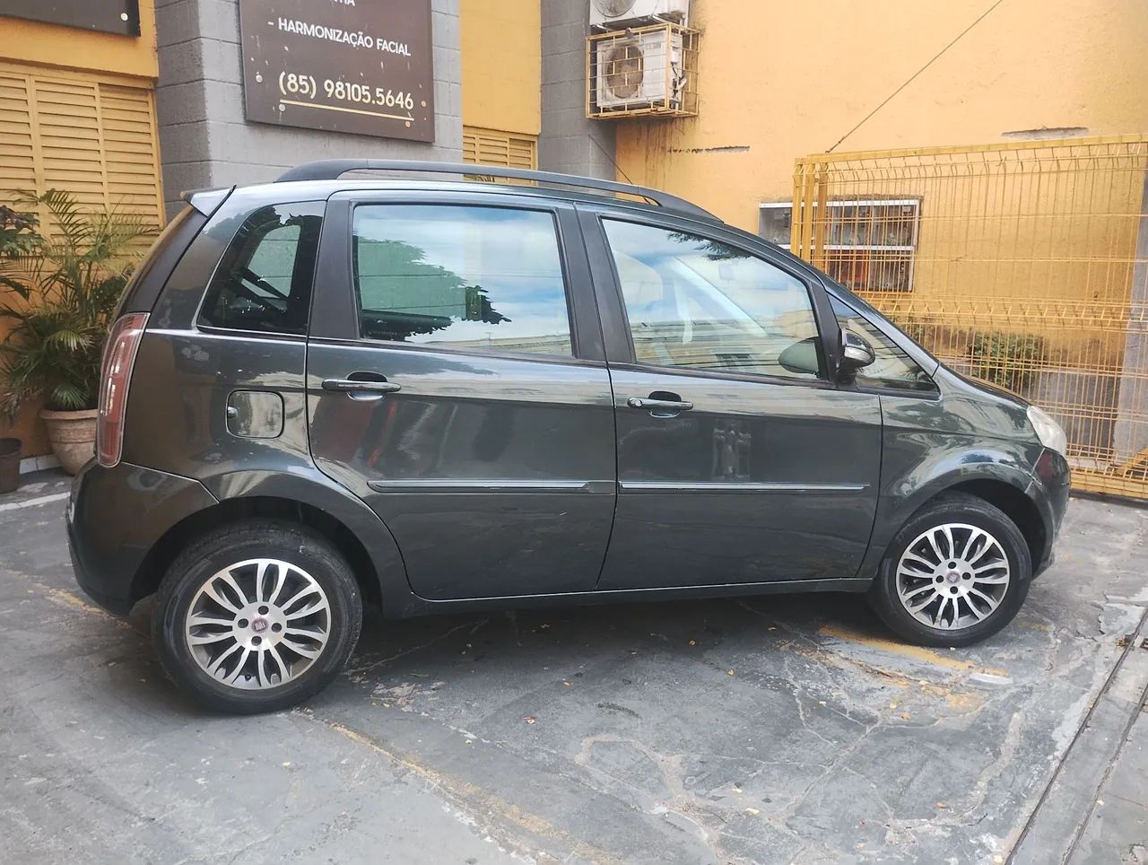 Fiat Idea Attractive 1.4 Fire Flex 8V 5P 2012 - Foto 2