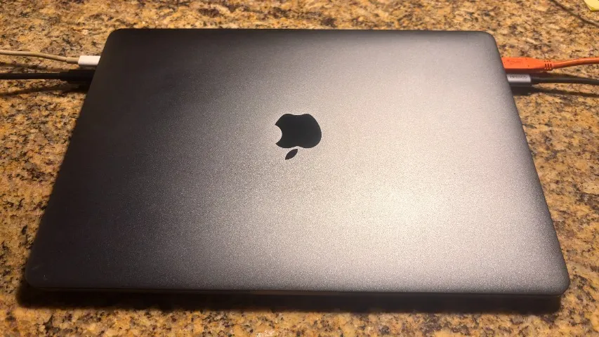 macbook pro 13 2016