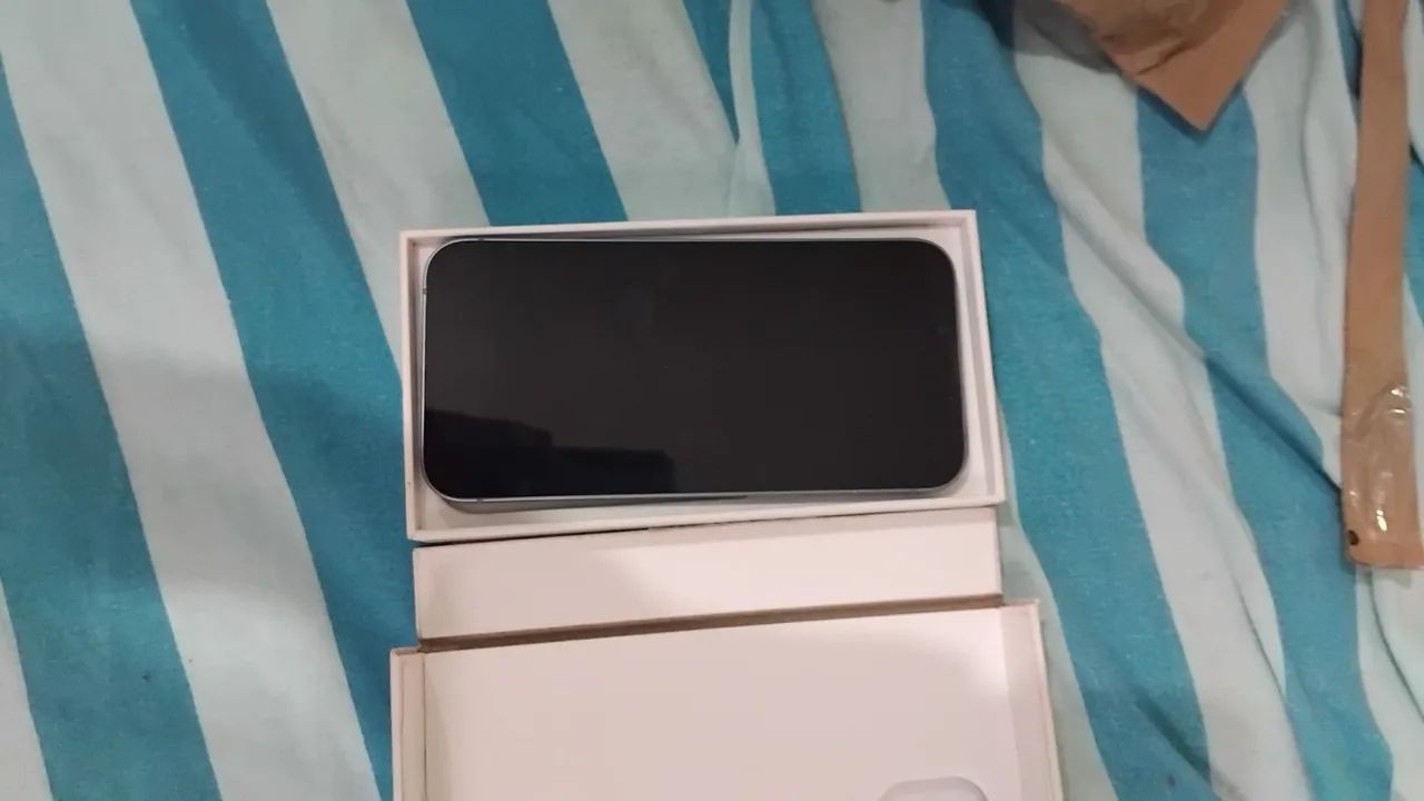 iPhone 14 azul 128gb + Caixa