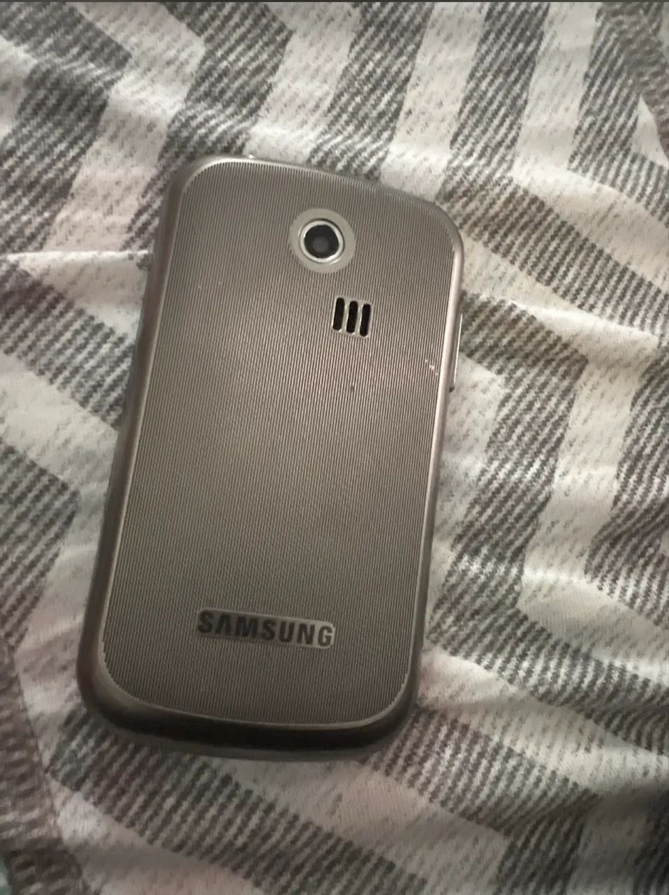 Samsung Chat 335 LEIA