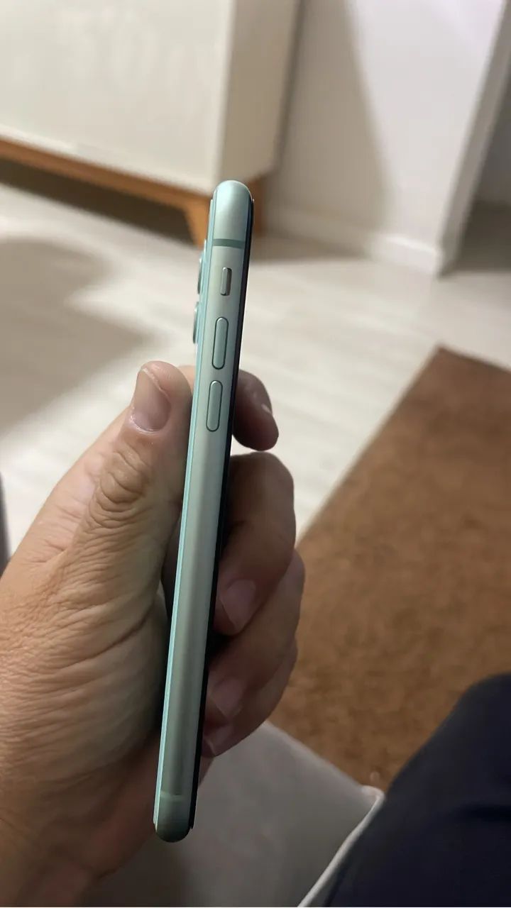 iPhone 11 Green 64gb - Foto 3
