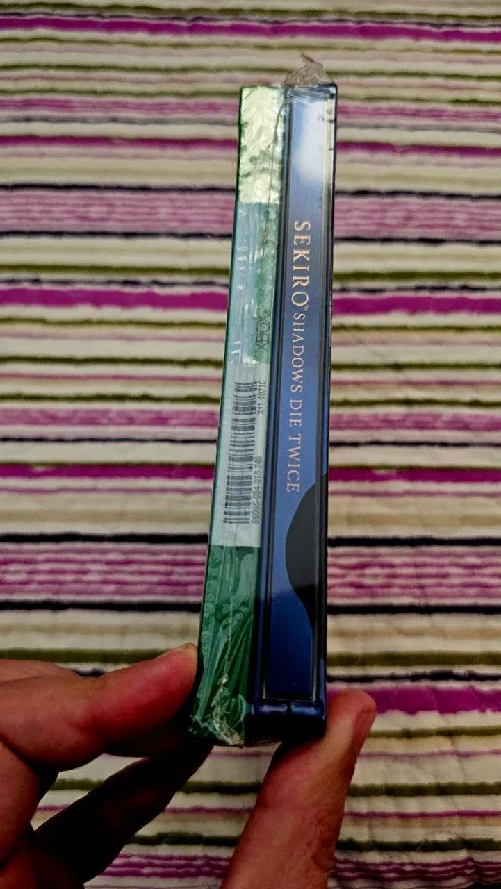 SEKIRO STEELBOOK LACRADO XBOX ONE - Foto 4