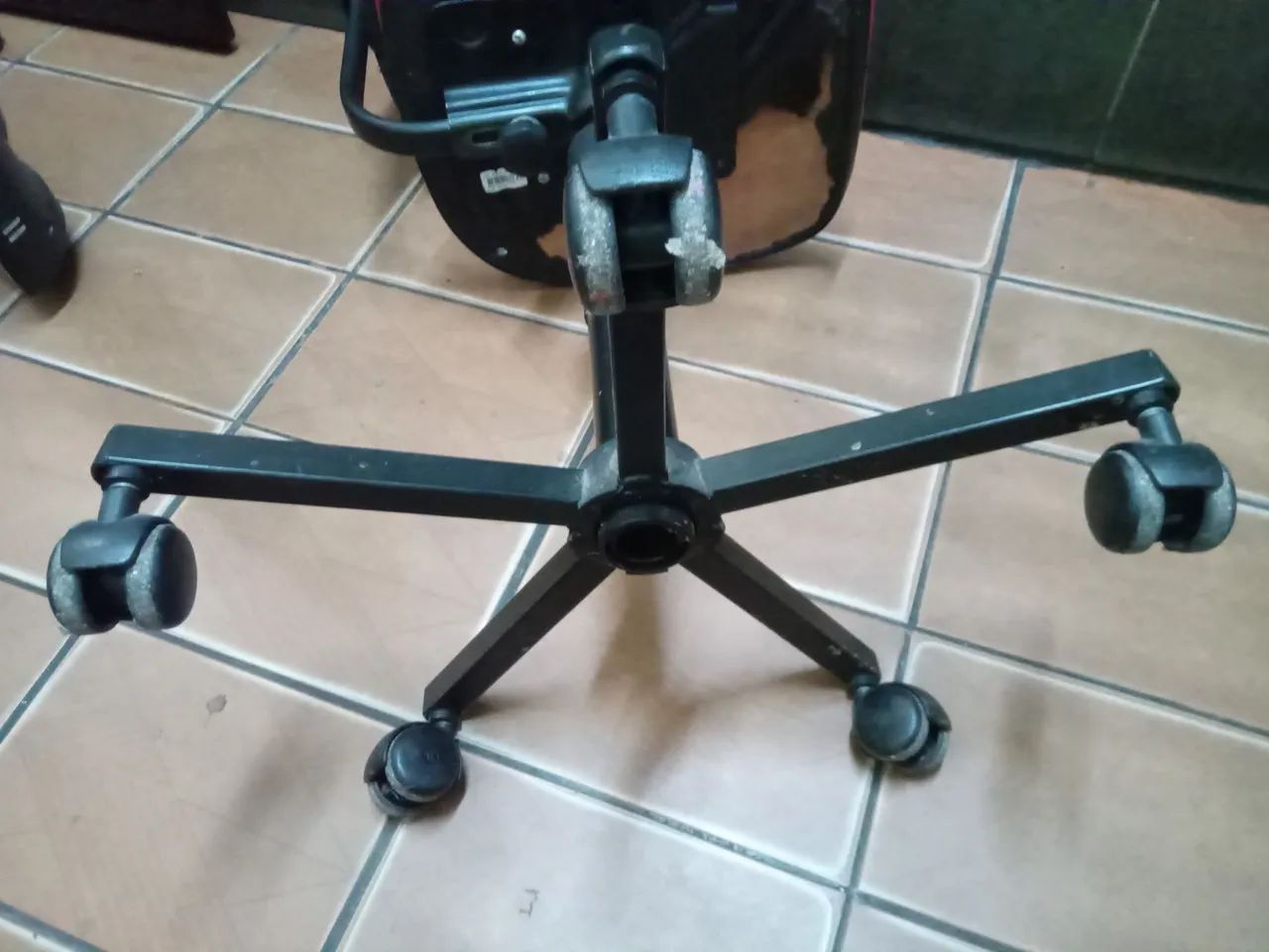 Cadeira escritório  - Foto 4