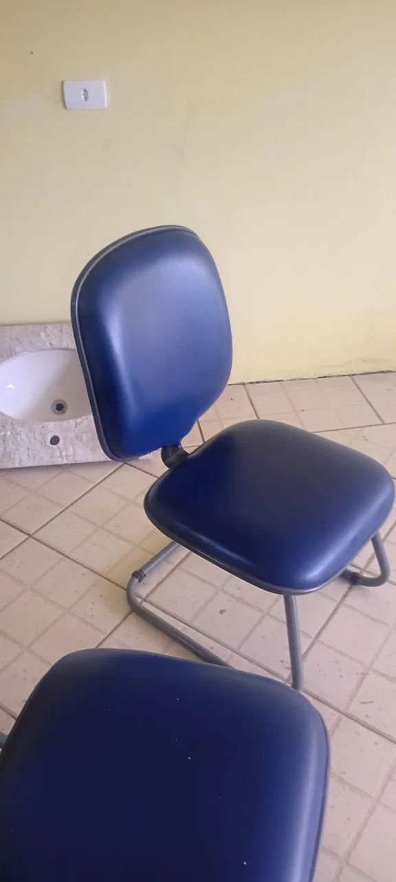 Cadeiras azuis - Foto 2