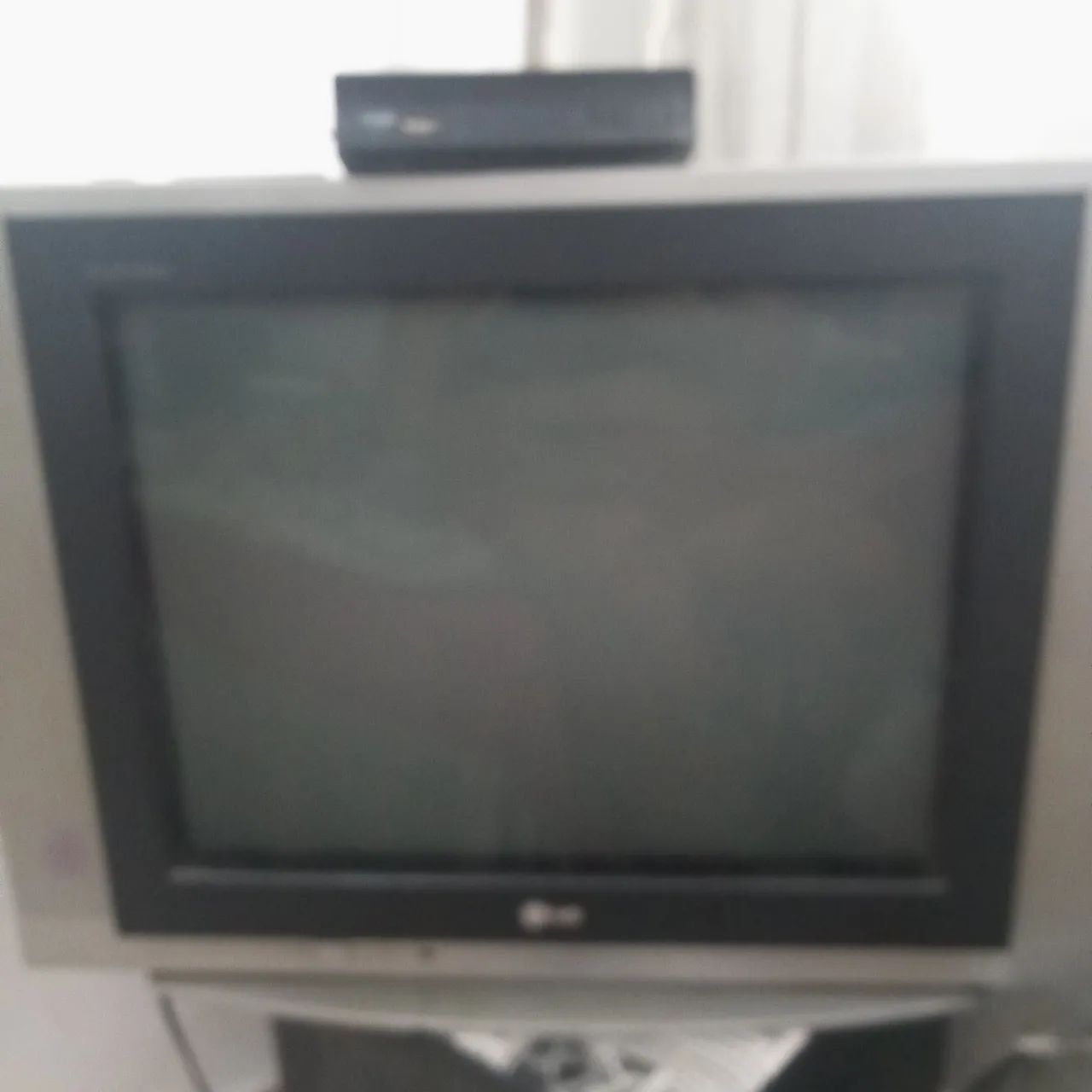 Tv tubo com conversor e controle  - Foto 2