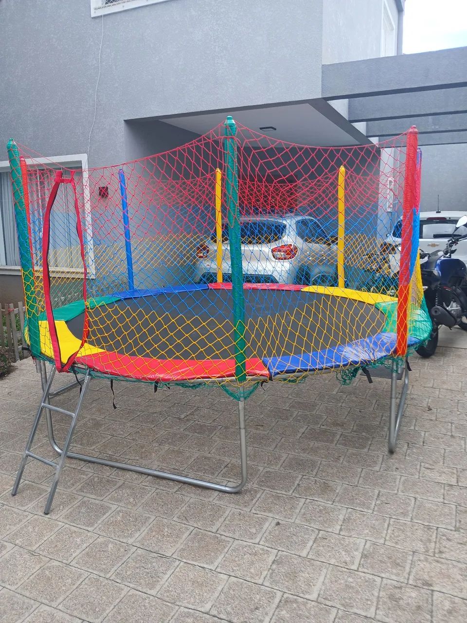 CAMA ELÁSTICA E PISCINA DE BOLINHAS - Foto 3