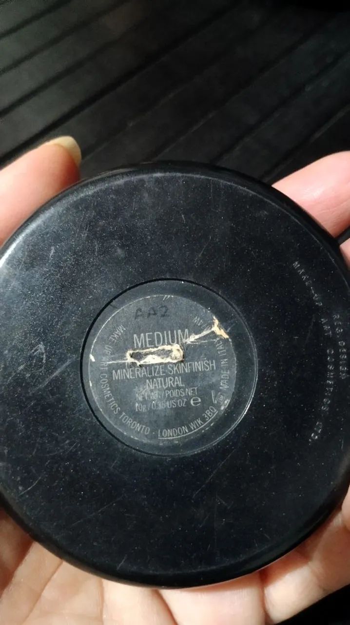 Po minelalize skinfinish natural medium da mac  - Foto 3