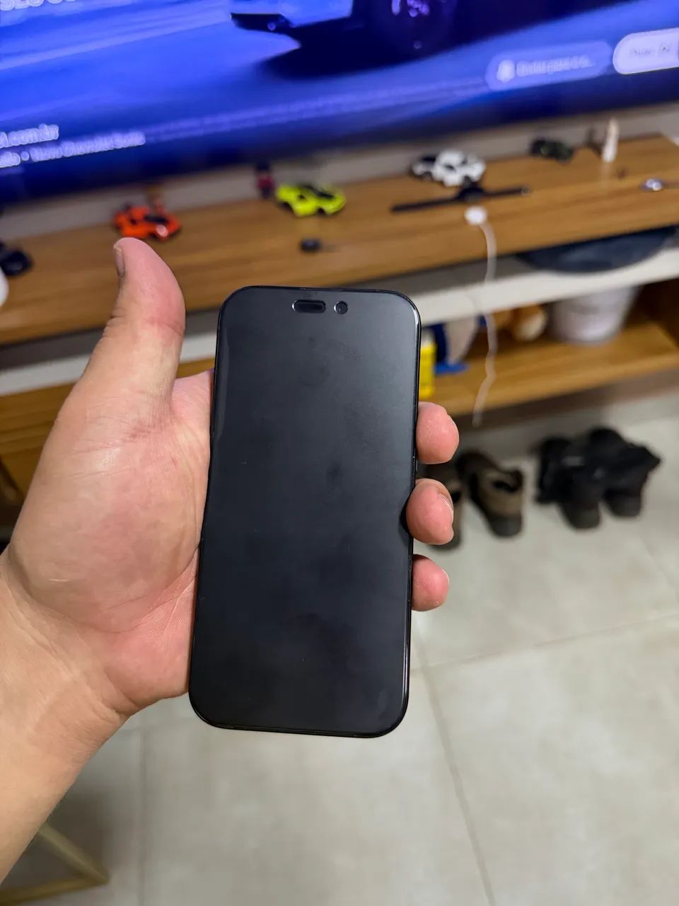 Vendo 2 iPhones 16 pro  valor 5.000,00 cada