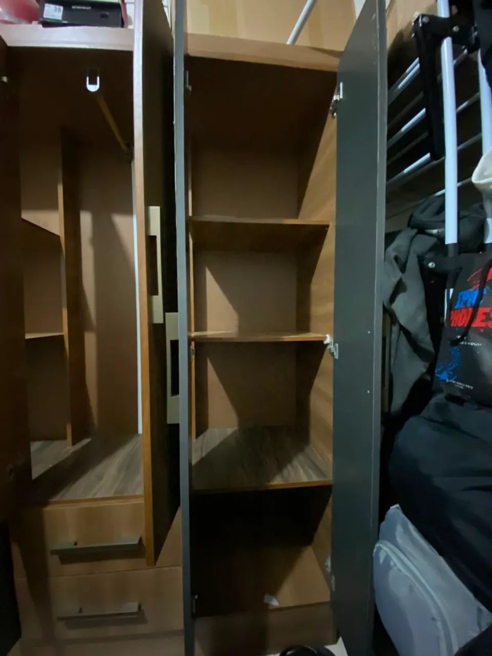 Guarda roupa de 6 portas  - Foto 4