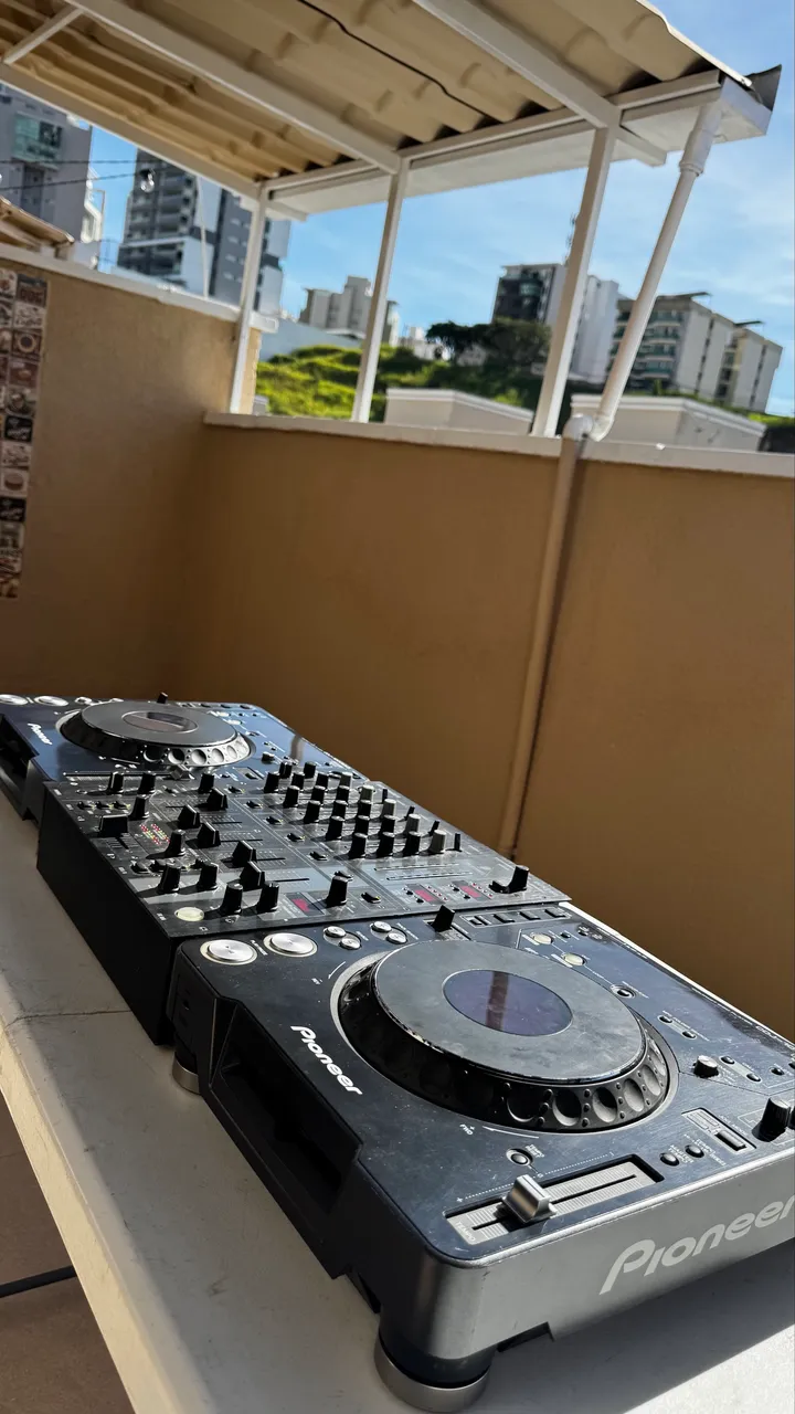 Cdj 700 gemini + mixer e cases - Instrumentos musicais