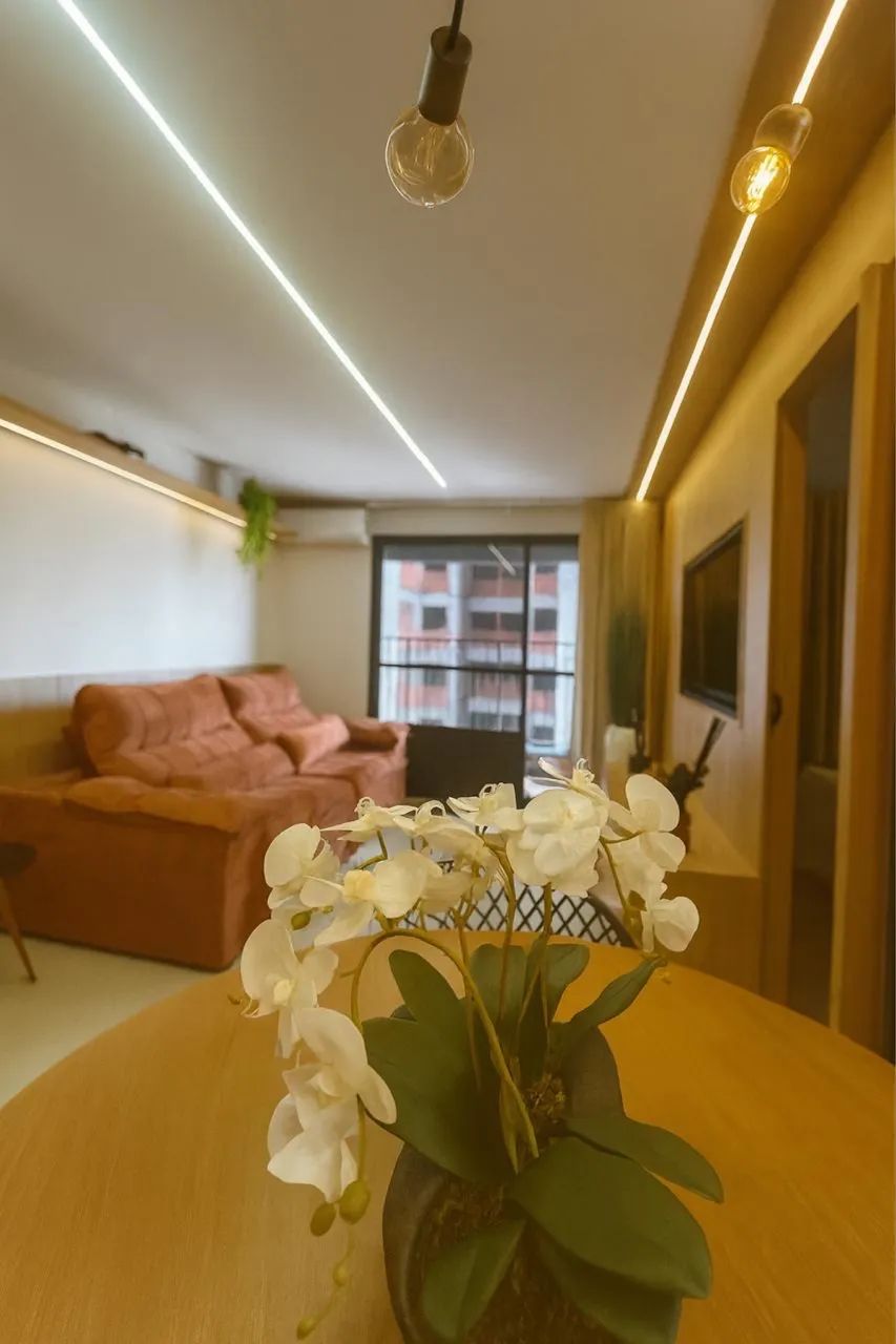 HUB COMPACT LIFE - 50 m² - MOBILIADO E DECORADO - 1 QUARTO + VARANDA - Foto 2