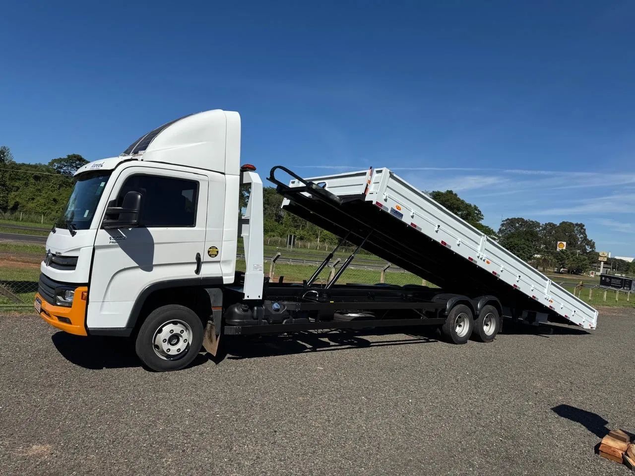 VW 13.180 DRC 6x2 delivery prime - plataforma 9 metros - Foto 2