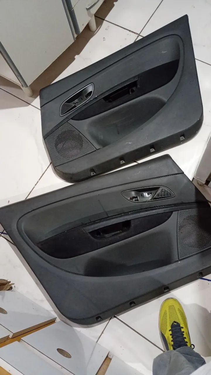 Peças das portas, acho que é Punto Fiat - Foto 3