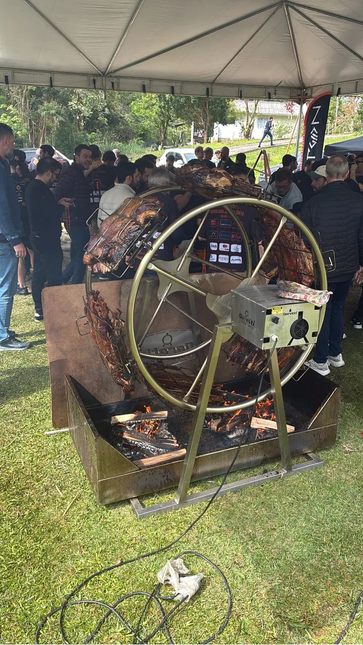 Churrasqueira Roda Gigante Deretti Usada - Foto 4