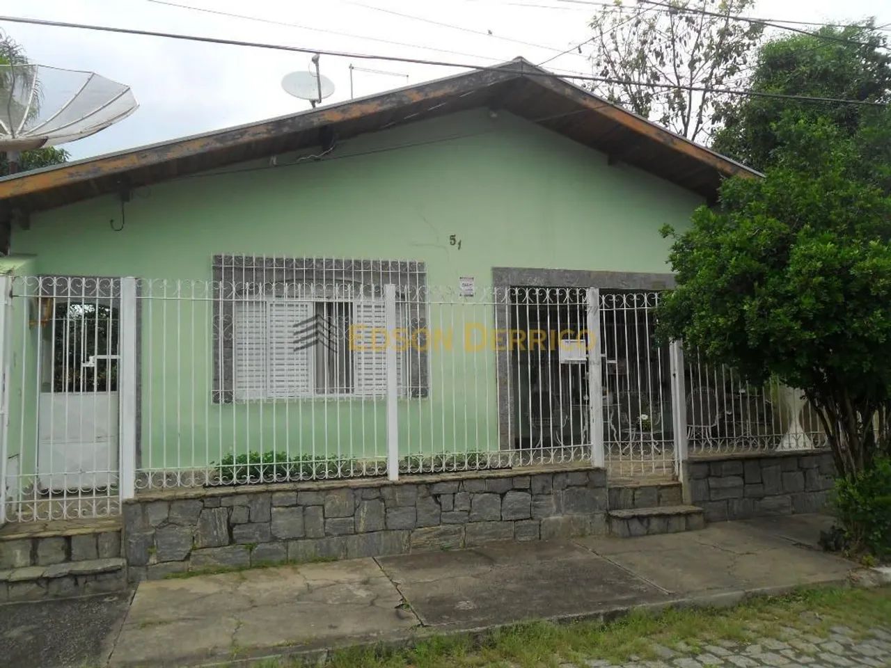 Casa com 4 Quartos à Venda, Centro - Pindamonhangaba