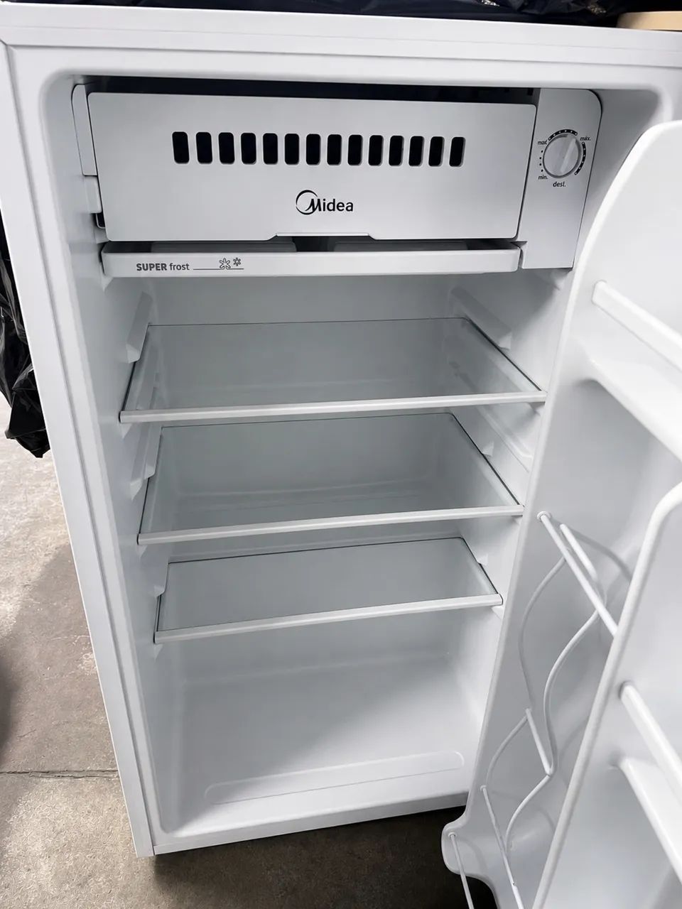 Frigobar Midea Semi Novo em Perfeito Estado - Foto 2
