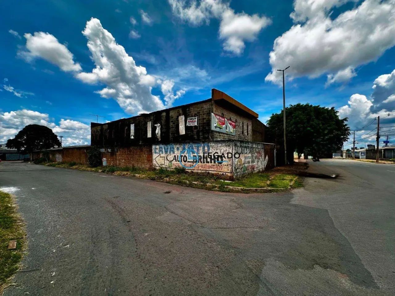 GALPÃO - PÉ DIREITO DUPLO - POTENCIAL PARA EDIFÍCIO RESIDENCIAL - Foto 2