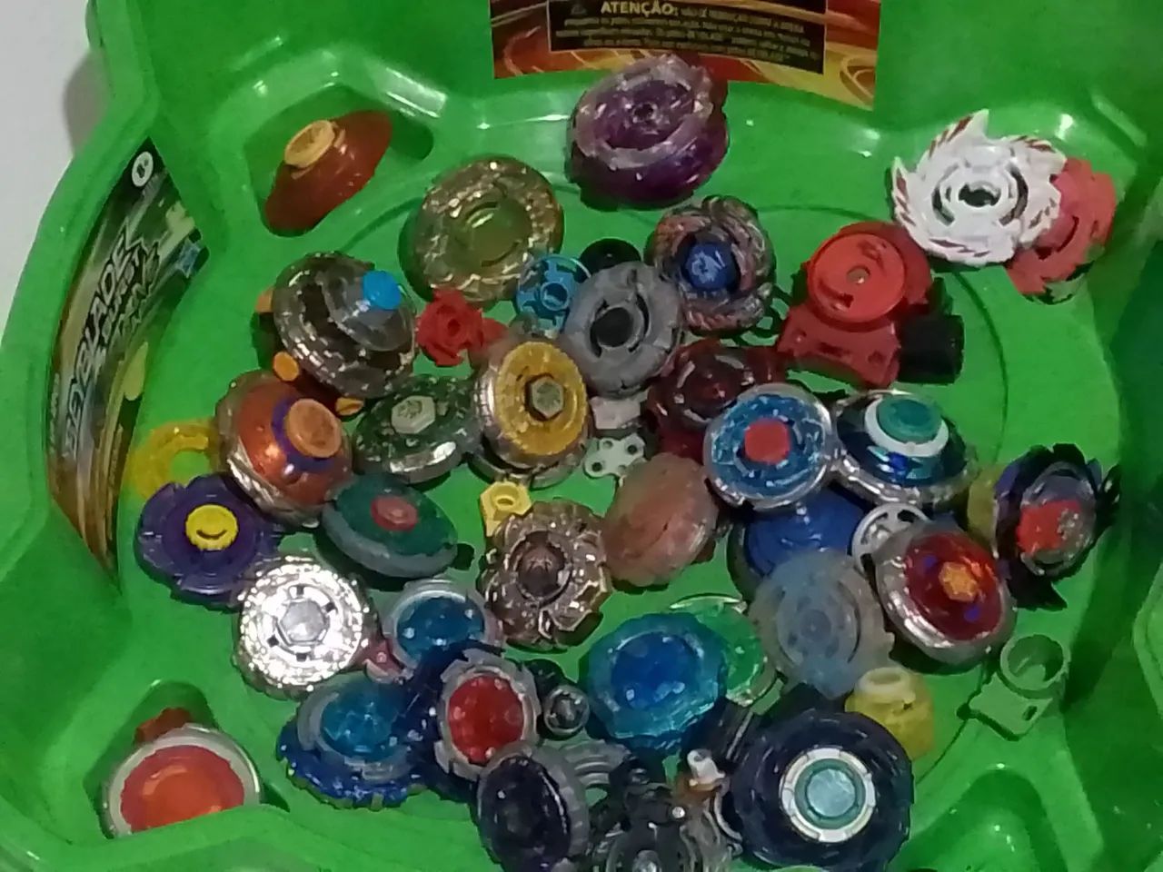 Lote e peças variadas de Beyblade  - Foto 3