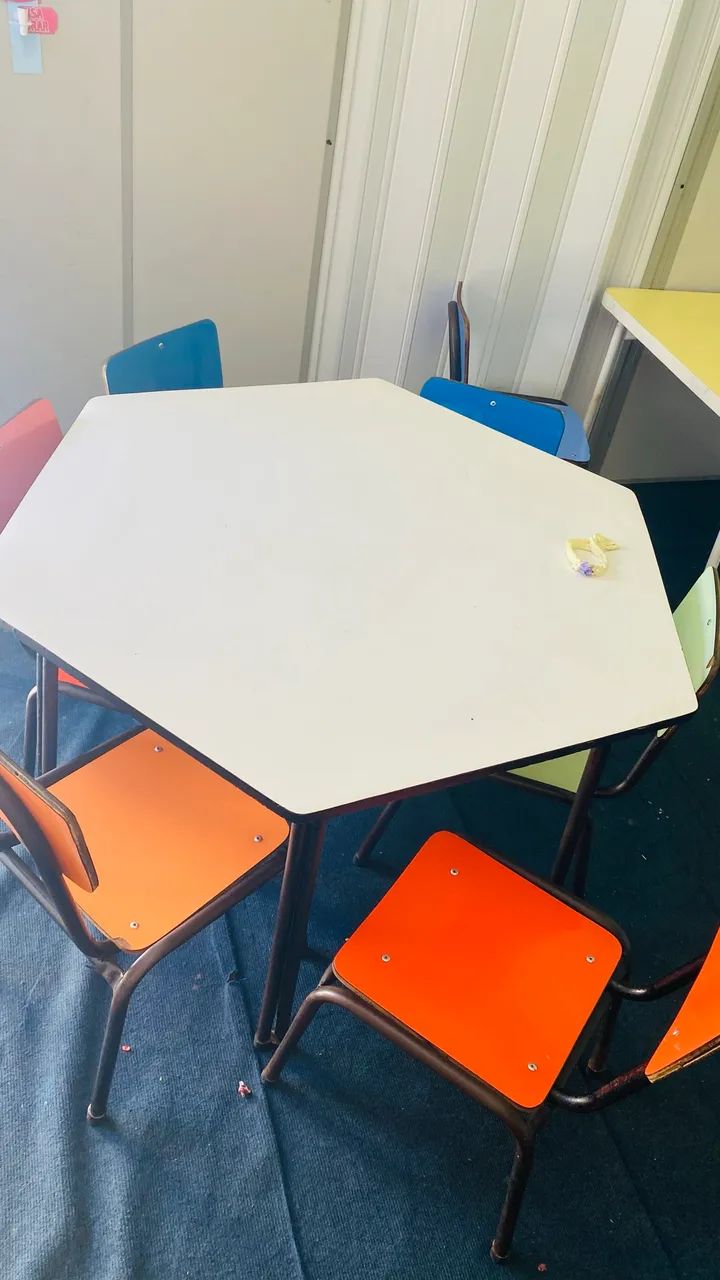 Mesas e Cadeiras Escolares - Foto 4