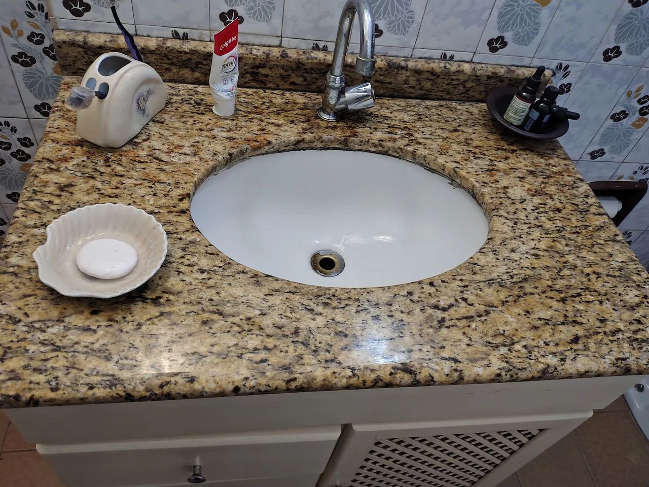 Combo móvel e louças para banheiro, usado