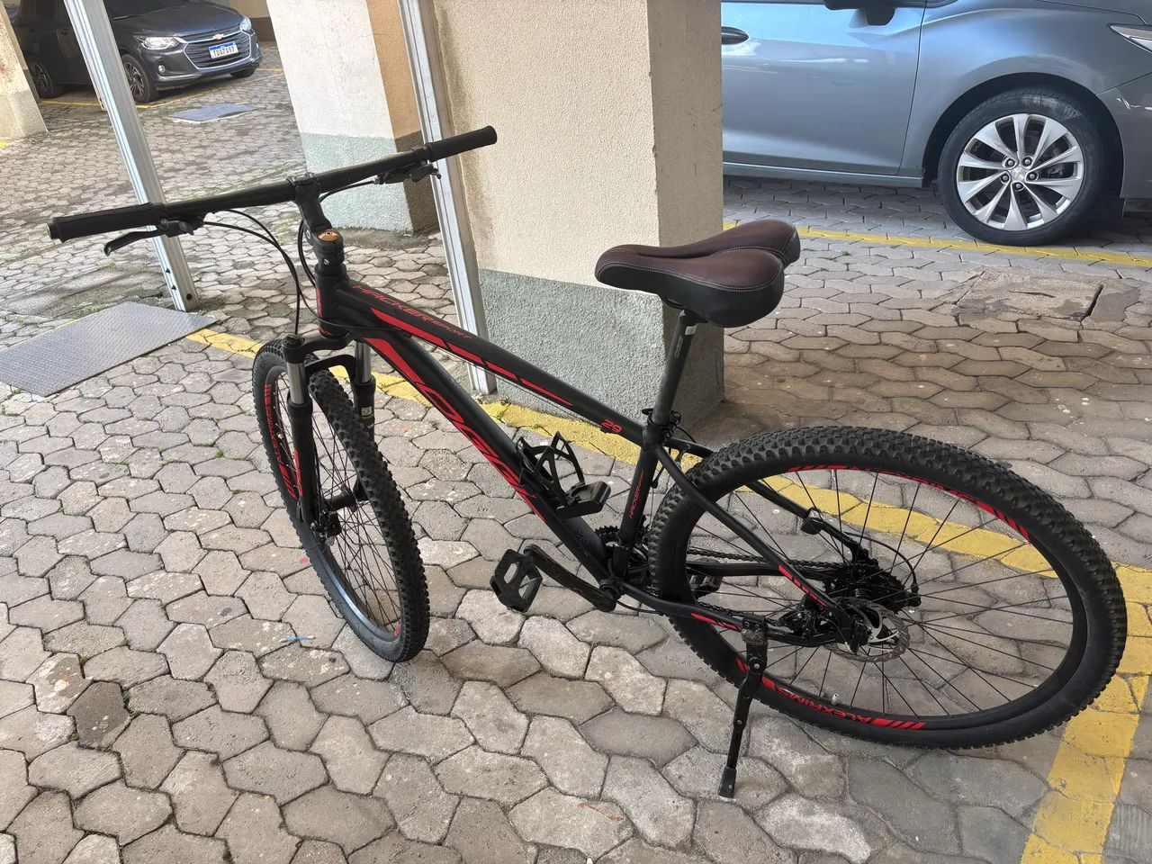 Bicicleta aro 29, quadro 17-seminova