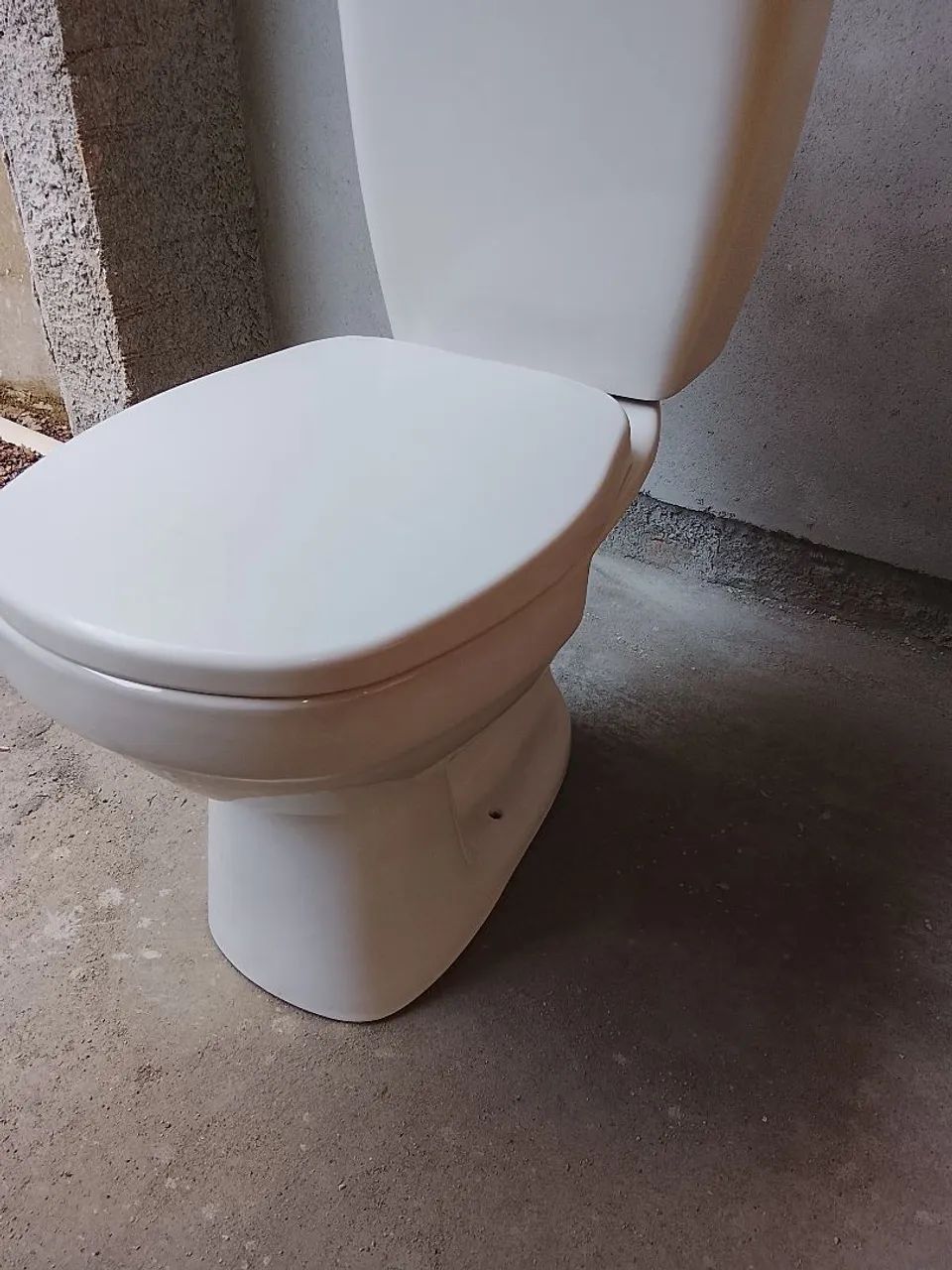 Vaso sanitário com caixa acoplada com pouco uso - Foto 3