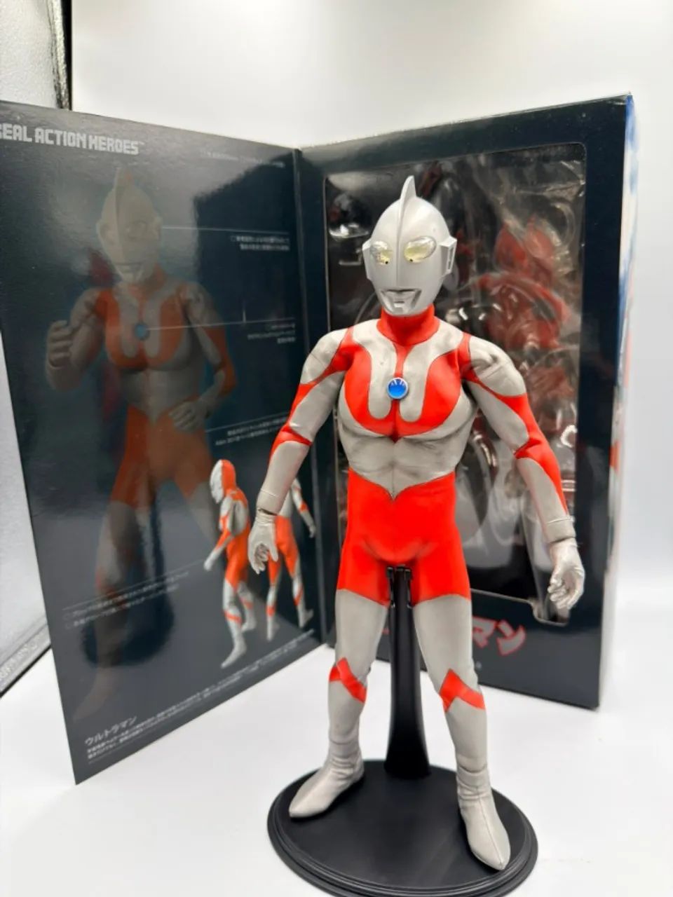 Medicom (RAH) #388 Ultraman (C-Type) Renewal Version  - Foto 2