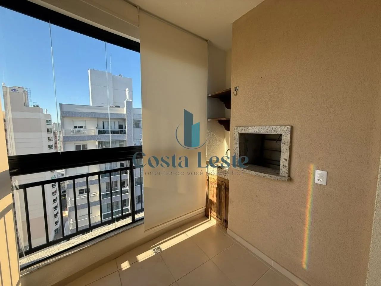 Apartamento com 2 dormitórios sacada com churrasqueira e vista - Foto 4