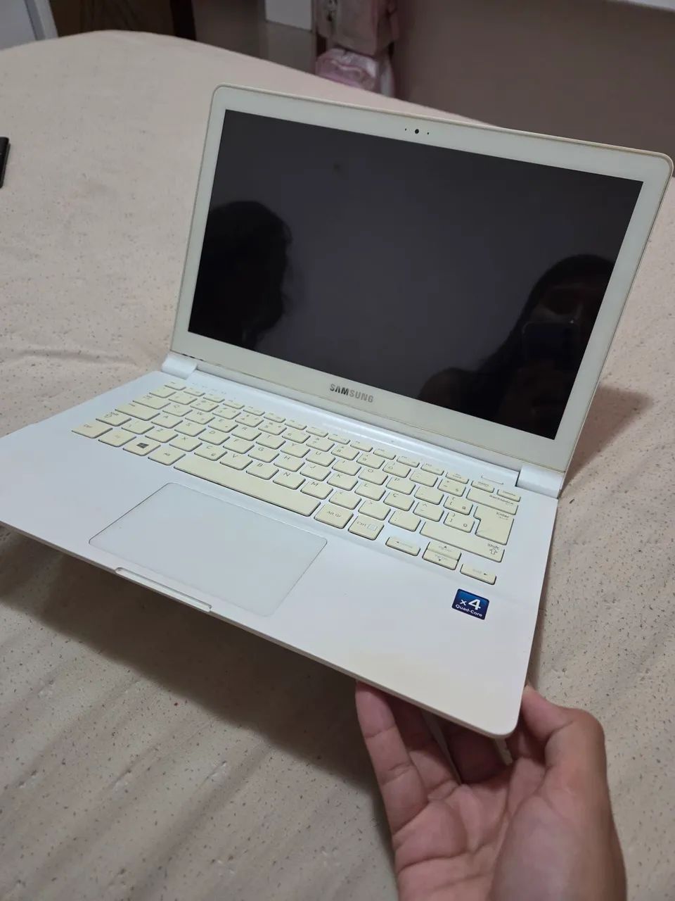 Notebook Samsung 15,6" NP355E5C - Funcionando