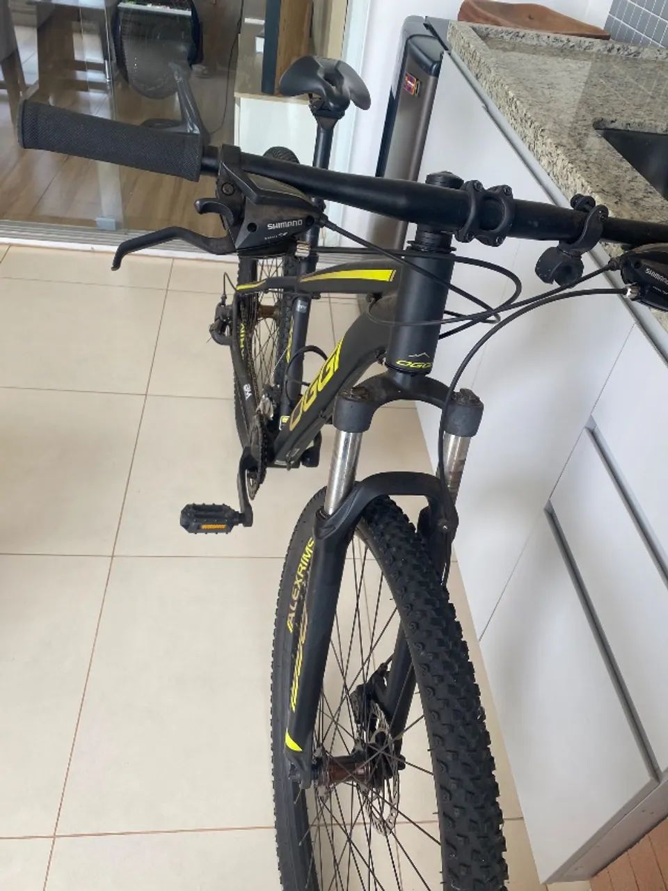 Bicicleta Oggi Aro 29 21 V Shimano - Preta  - Foto 5